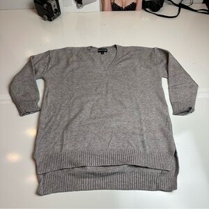 PrettyLittleThing Heather Gray Knit V-Neck Top | Size S